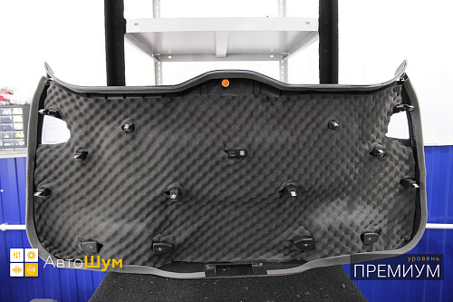 Шумоизоляция обшивки пятой двери Форд Фокус