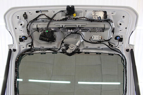Виброизоляция пятой двери Фольксваген Тигуан