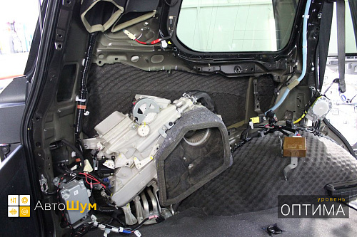 Штатная шумоизоляция арок Лексус ЛХ 570