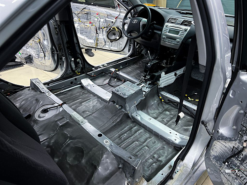 Теплоизоляция пола Тойота Камри