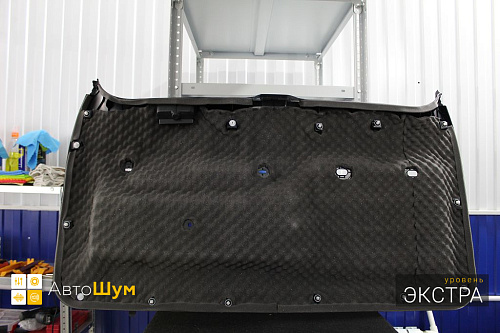 Шумоизоляция обшивки пятой двери Тойоты Ленд Крузер Прадо 150