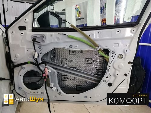 Виброизоляция дверей Мазды 3