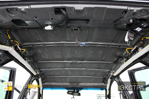 Демонтируем штатную шумоизоляцию крыши Хендай Икс 35