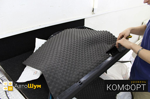 Оклеиваем обшивку двери Flex А15 на Тойоте Королле.