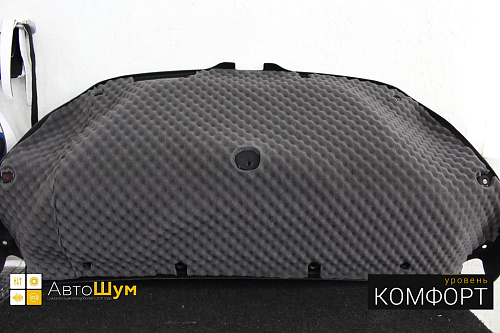 Шумоизоляция обшивки крышки багажника Тойоты Камри Xv55.