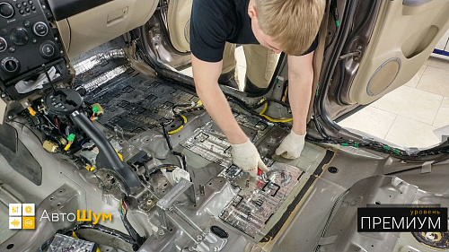 Клеим Шумофф Black Joker на пол Гранд Витары.