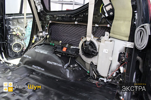Звукоизоляция арок Тойоты Ленд Крузер Прадо 120