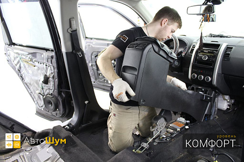 Разбираем салон Ниссан Х-Трейл Т31