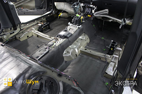 Звукоизоляция пола Фольксваген Пассат