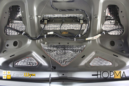 Виброизоляция крышки багажника Nissan Teana