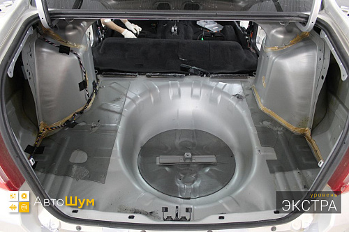 Штатная шумоизоляция багажника Датсун Он До