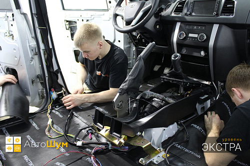 Шумоизоляция пола Уаз Патриот Пикап