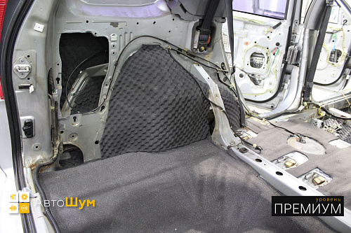 Шумоизоляция арок Хонда СР-В 2