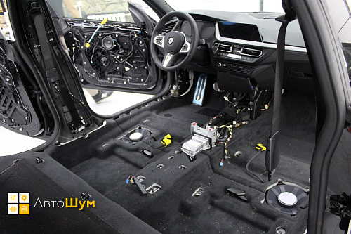Грязный ковёр БМВ 2