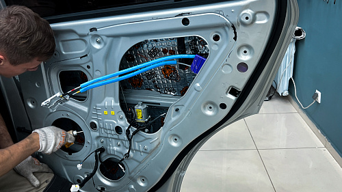 Виброизоляция двери Хёндай Крета