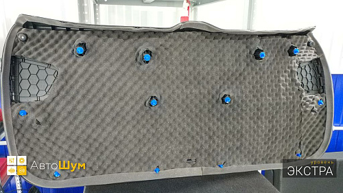 Шумоизоляция обшивки пятой двери Хендай Крета
