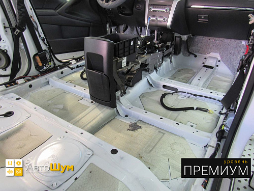 Заводская виброизоляция пола Ниссан Мурано.