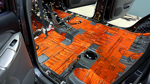 Виброизоляция пола Тойота Ленд Крузер Прадо 120