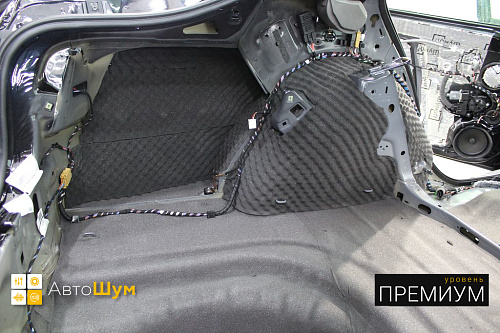 Шумоизоляция арок Шкода Октавия