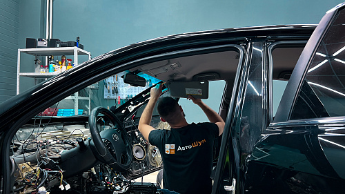 Разбор салона Тойота Камри 40