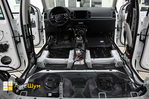 Звукоизоляция днища Шкода Карок