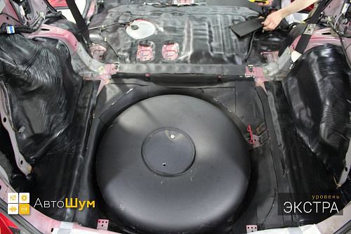 шумоизоляция багажника Хонды ЦРВ