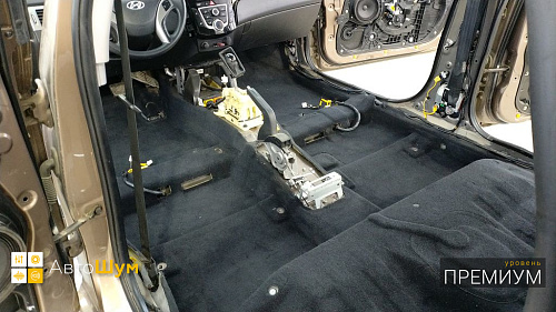 Чистый ковер Хендай Ай 30