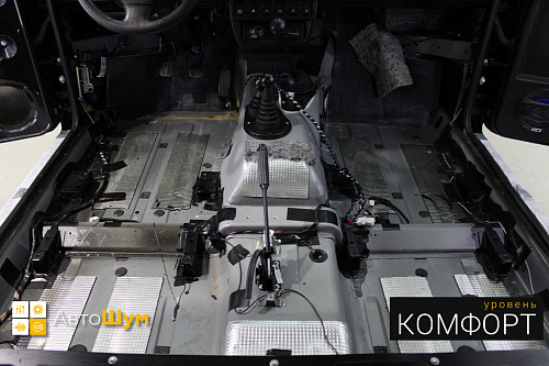 Штатная шумоизоляция пола Нивы 2121