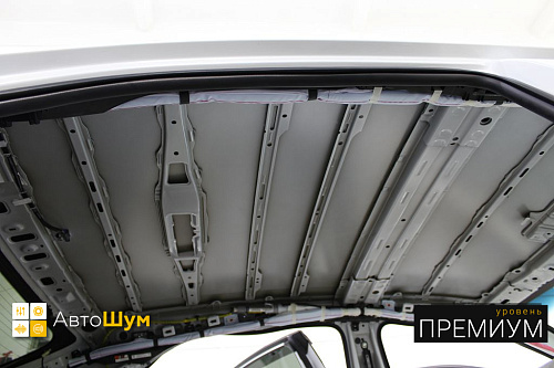 Штатная шумоизоляция крыши Тойоты Камри XV70