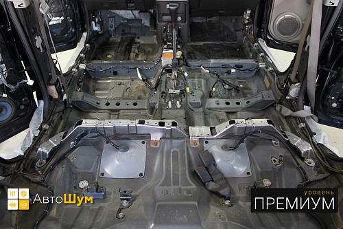 Штатная шумоизоляция днища Ниссан Х Трейл