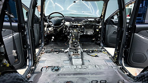 Теплоизоляция пола Тойота Ленд Крузер Прадо 120