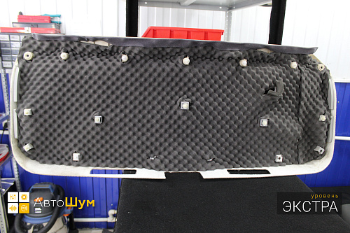 Шумоизоляция крышки багажника Лексус РХ 350