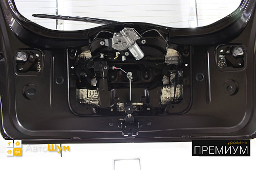 Виброизоляция пятой двери Ниссан Террано