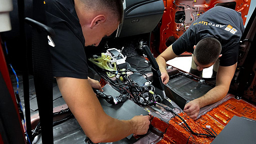 Шумоизоляция пола Митсубиси Л200