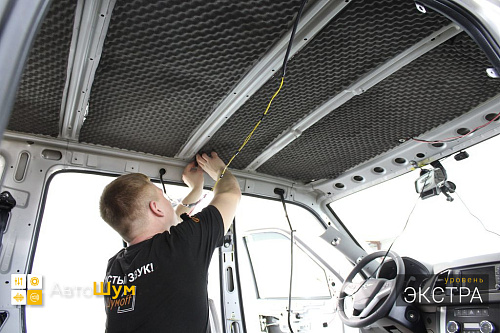 Клеим шумопоглотитель на крышу УАЗ Патриот