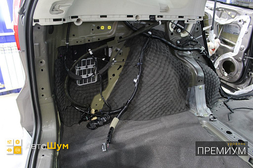 Шумоизоляция арок Хонда ЦР-В 4