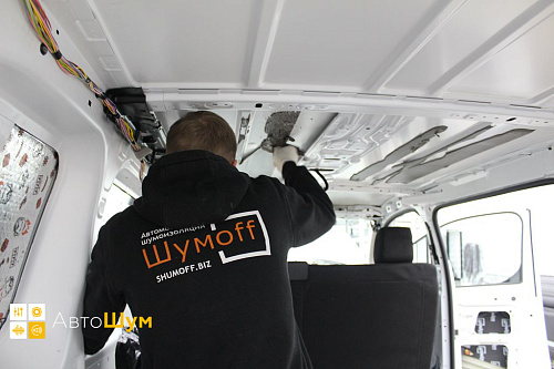 Демонтаж штатной шумоизоляции Пежо Эксперт
