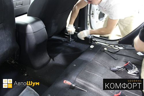 Разбираем салон Хендай ix35