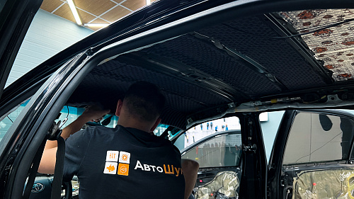 Шумоизоляция крыши Тойота Камри 40