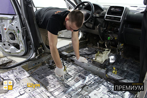 Клеим Шумофф Black Joker Хонда СР-В 2