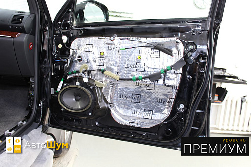 Шумоизоляция дверей Прадо