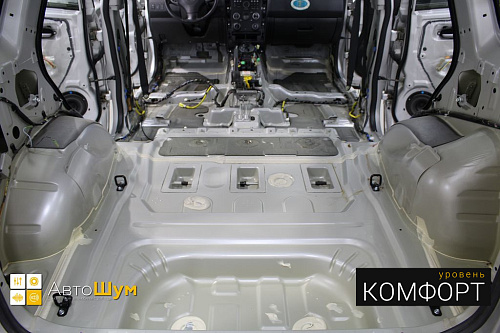 Штатная шумоизоляция багажника Сузуки Гранд Витары.