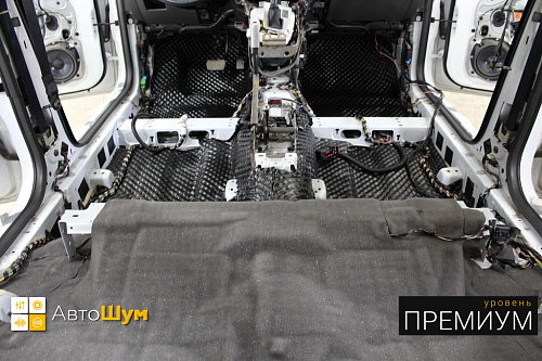 Шумоизоляция пола Форд Куга