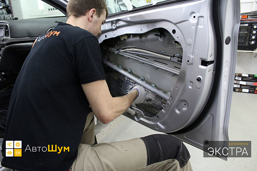 Клеим Шумофф Joker внутрь двери Хендай Элантра