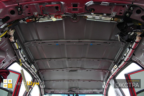 Штатная шумоизоляция крыши Хонды ЦРВ