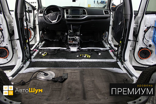 Шумоизоляция пола Тойоты Хайлендер.
