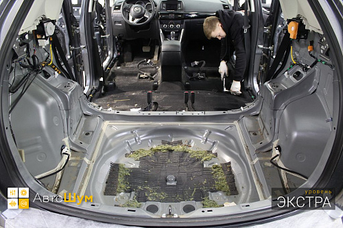 Штатная шумоизоляция багажника Мазды СХ5