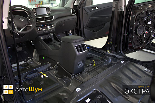 Штатная шумоизоляция пола Хендай Туксон