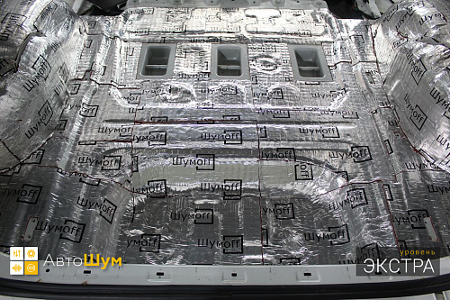 Виброизоляция багажника Сузуки Гранд Витары.