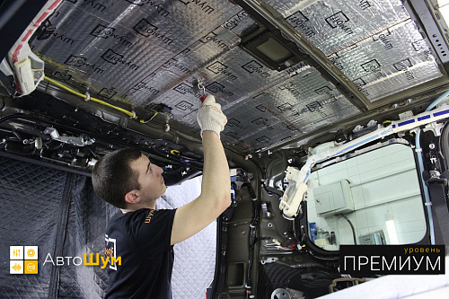 Клеим виброизоляцияю на крышу Лексус ЛХ 570